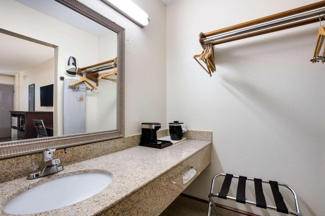 Quality Inn Starkville Zewnętrze zdjęcie